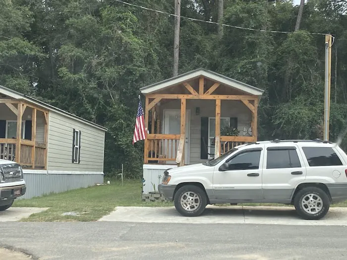 Alexis Place Mobile Home Park Picture 8