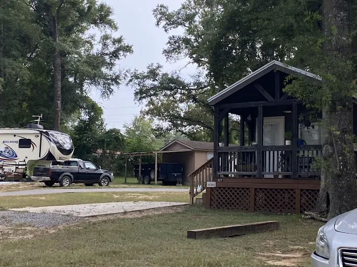 Alexis Place Mobile Home Park Picture 9