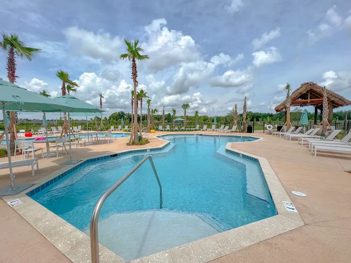 Tropic Hideaway RV Resort Picture 8