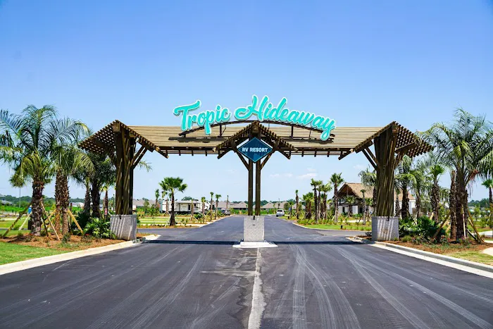 Tropic Hideaway RV Resort Picture 3