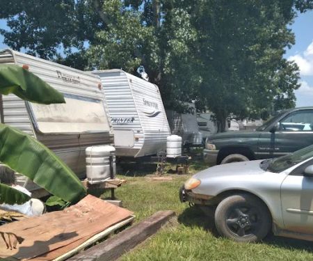 Helen's Mobile Home & RV Park