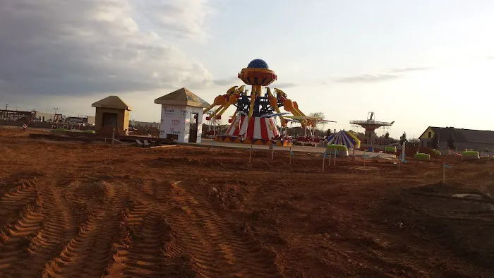 Helen's Mobile Home & RV Park Picture 3