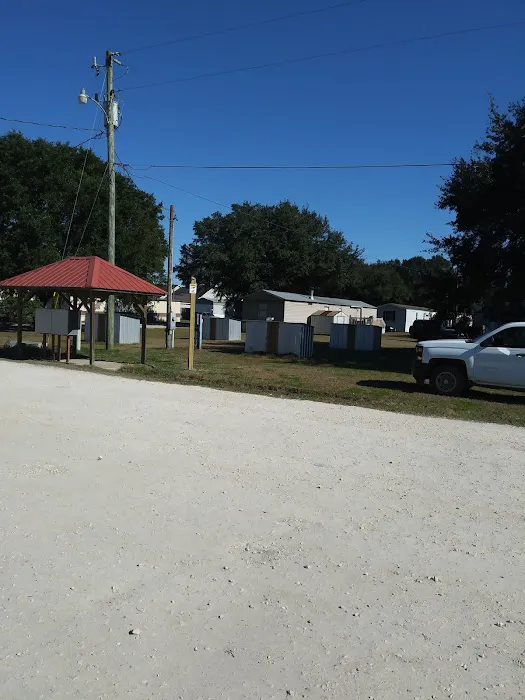 Helen's Mobile Home & RV Park Picture 9