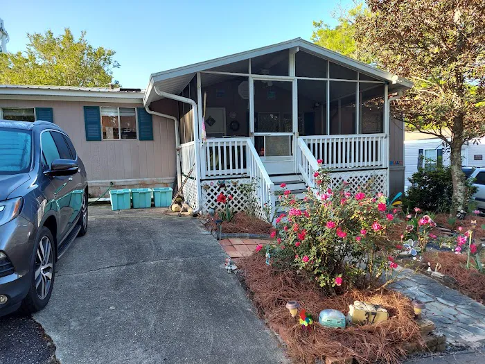 Winterhaven Court Mobile Home Park & RV's Picture 1