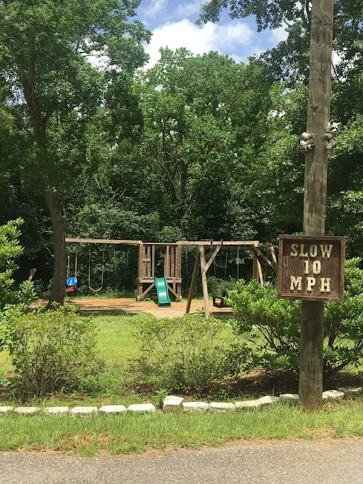 Wood Acres Community Picture 4