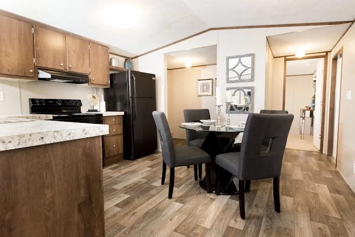 Pleasanton Hills Mobile Home Community Picture 10