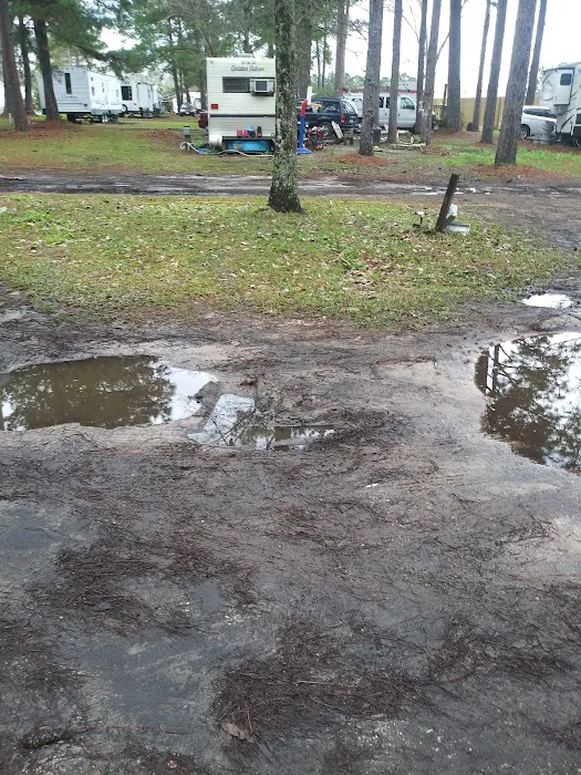 Lazy Lake RV Park Picture 7