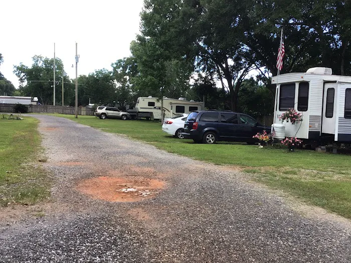 Tindal&Young Ret. RV Park Picture 1