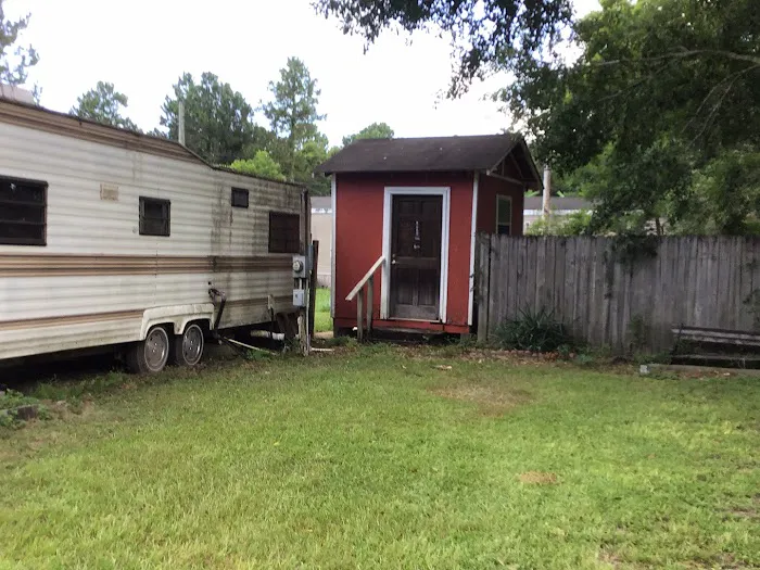 Tindal&Young Ret. RV Park Picture 3