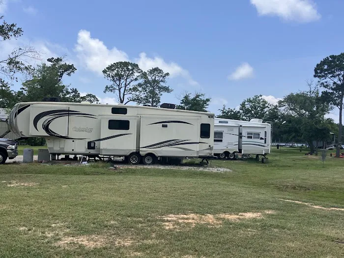 Dead Reckoning Boat Dock & RV Picture 7