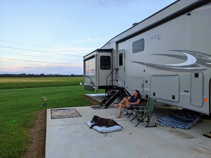 Coastal Paradise RV Resort Picture 1