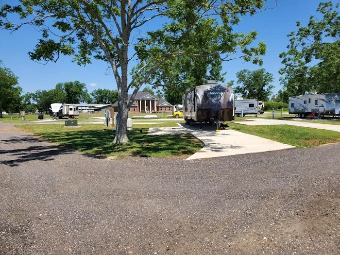 Coastal Paradise RV Resort Picture 6