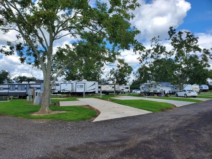 Coastal Paradise RV Resort Picture 5