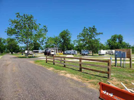 Coastal Paradise RV Resort Picture 4