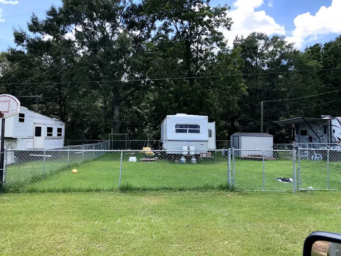 Southern Breeze RV Park Picture 8