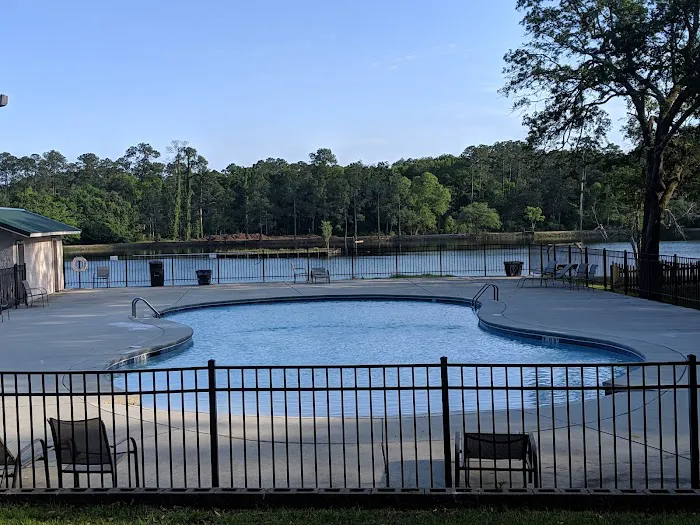 Mobile Oaks RV Resort Picture 1