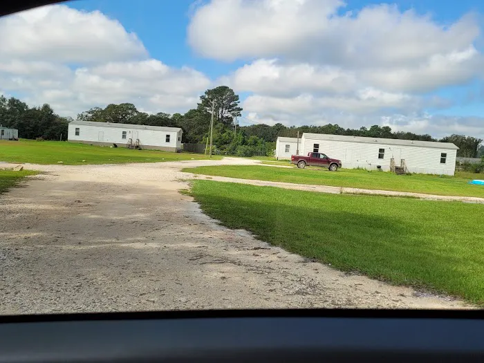 Magnolia Mobile Home Park Picture 4
