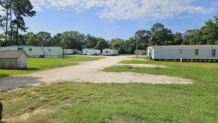 Magnolia Mobile Home Park Picture 5