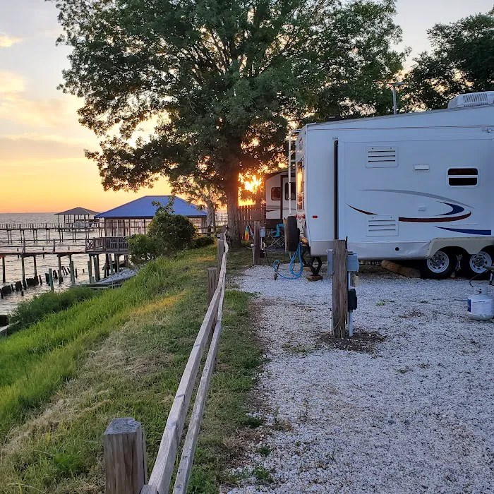 Fort Morgan RV Park Picture 2