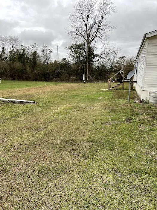 Southern Pines Mobile Home & RV Park Picture 2