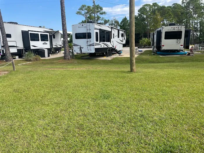 Bay Palms RV Resort Picture 9