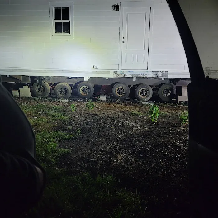 Cedar Lake Mobile Home Community Picture 9