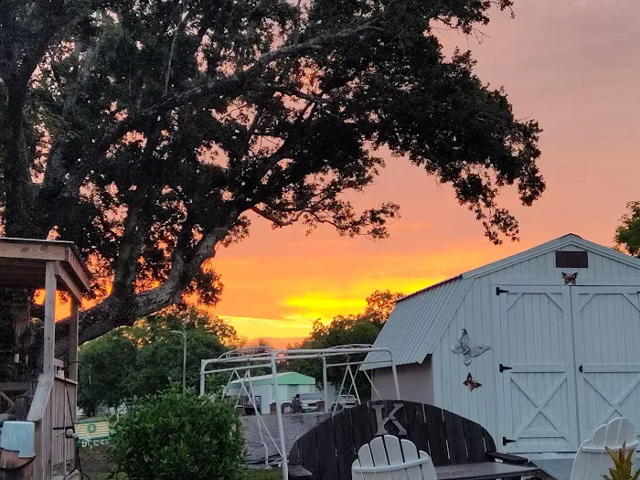 Cedar Lake Mobile Home Community Picture 2