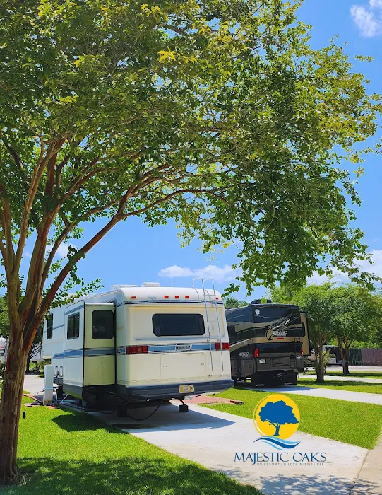 Majestic Oaks RV Resort Picture 8