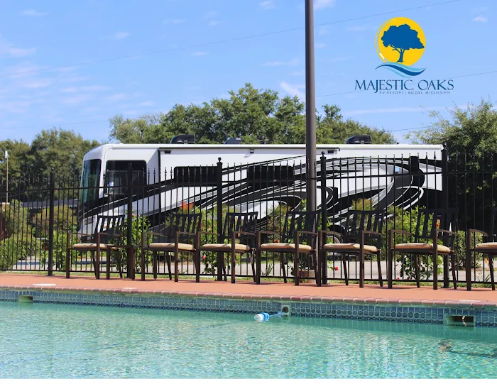 Majestic Oaks RV Resort Picture 10