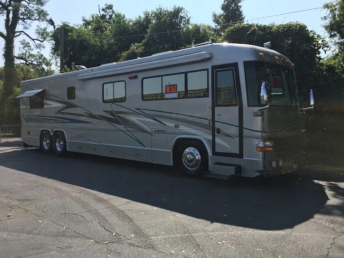 Fox's Enterprises Picture 2