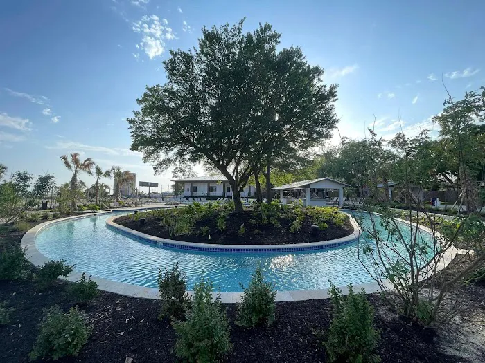 Gulfport Luxury RV Resort Picture 10