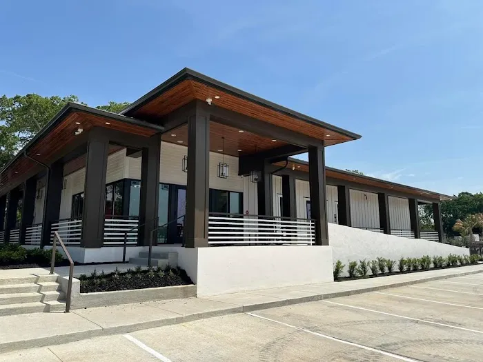 Gulfport Luxury RV Resort Picture 4