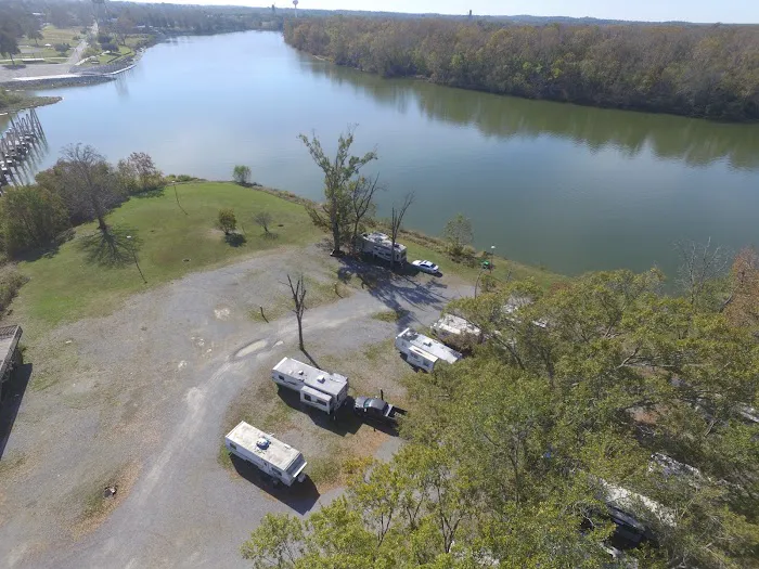 Demopolis RV Park Picture 6