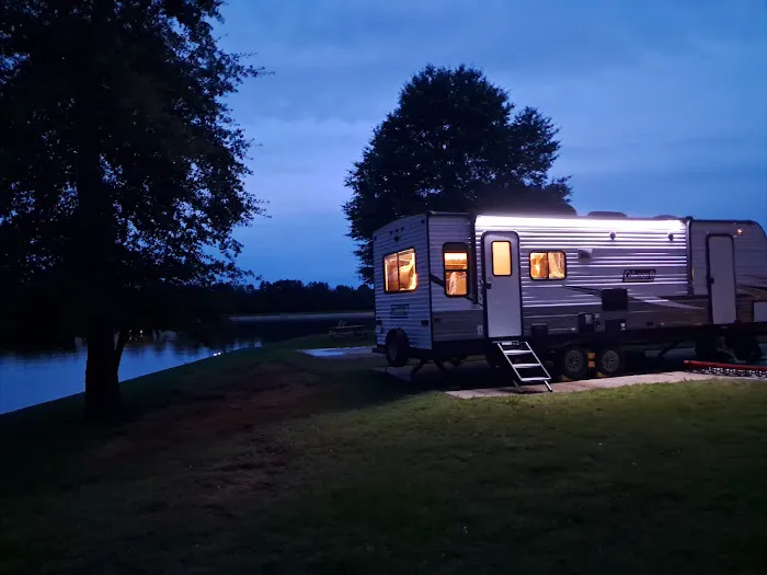 Demopolis RV Park Picture 2