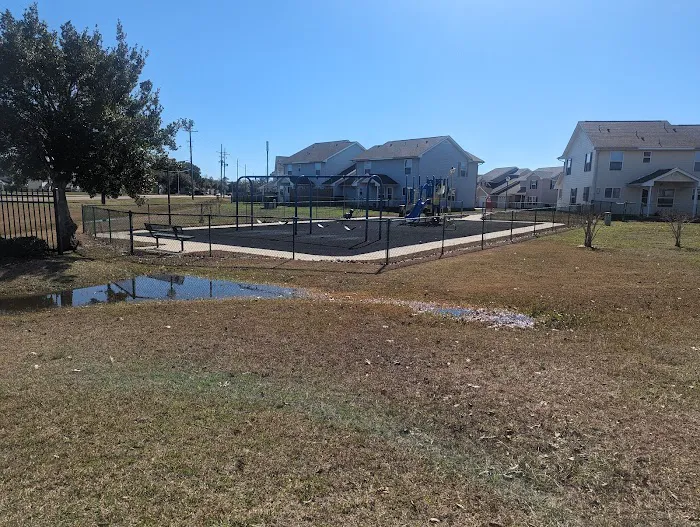 Shields RV Military Park Picture 9