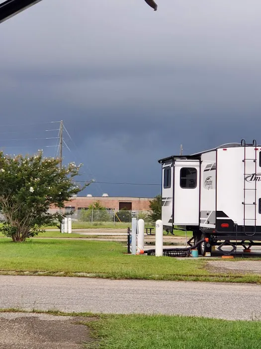 Shields RV Military Park Picture 4