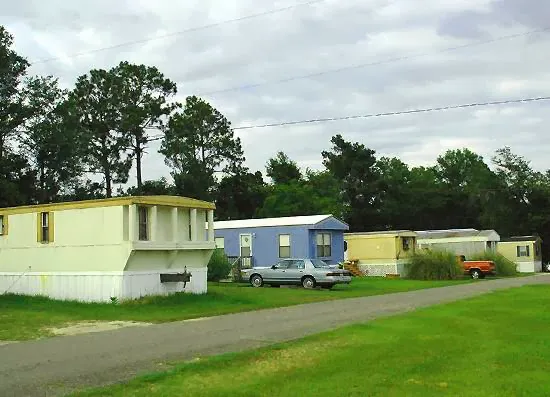 Hidden Acres Mobile Home Park Picture 2