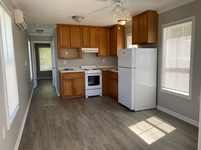 Cottage Station Picture 5