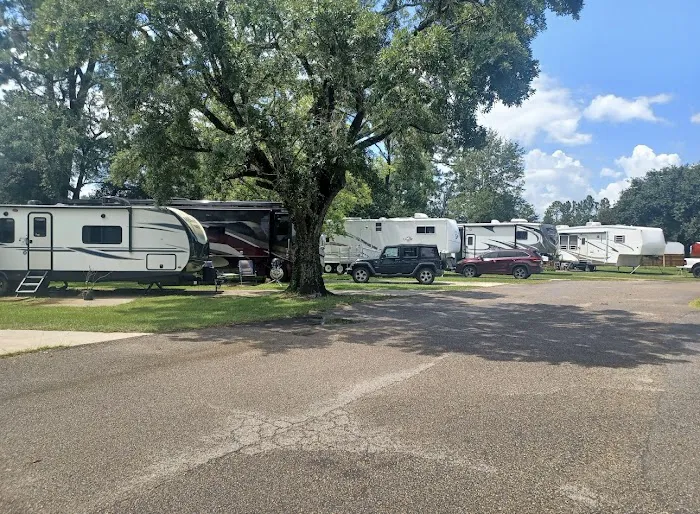 Bayberry RV park back lot Picture 6