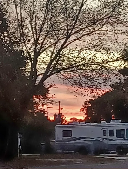 Bayberry RV park back lot Picture 1