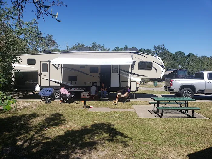 Hollywood Casino RV park Picture 1