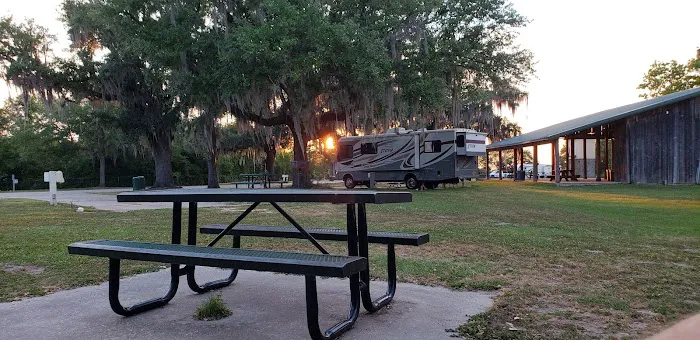 Hollywood Casino RV park Picture 8