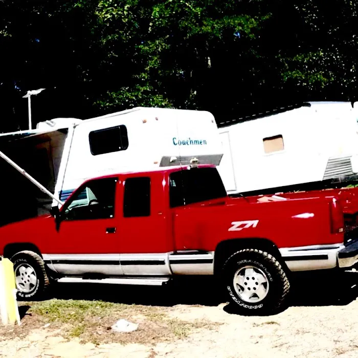 Nella's RV Park Picture 8