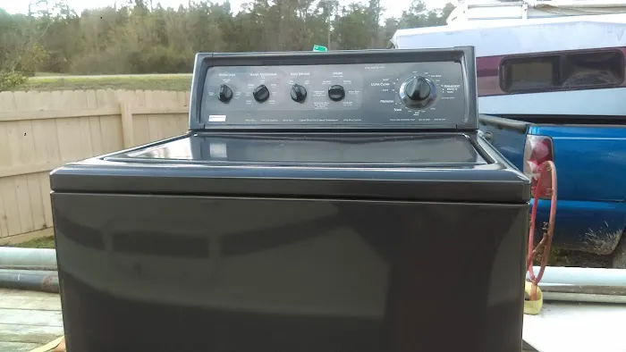 Nella's RV Park Picture 1