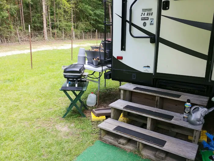 Eagle Nest RV Park Picture 4