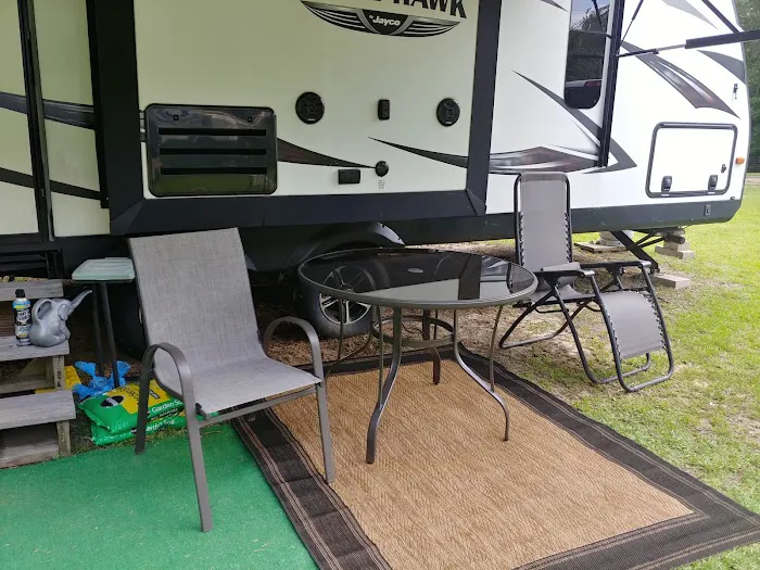 Eagle Nest RV Park Picture 6