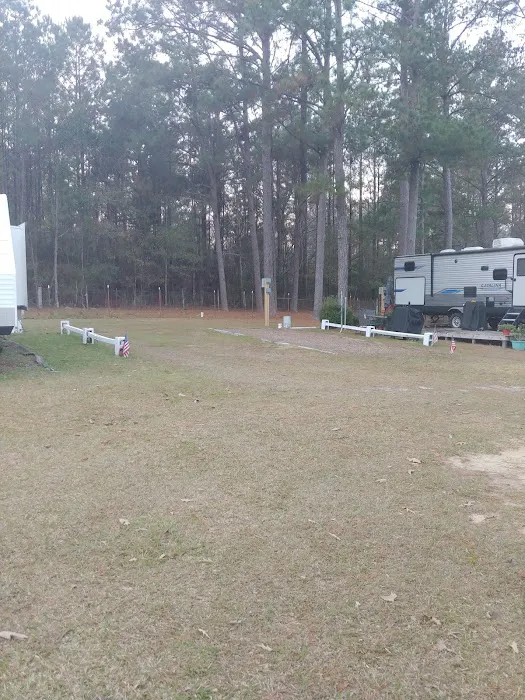 Eagle Nest RV Park Picture 3