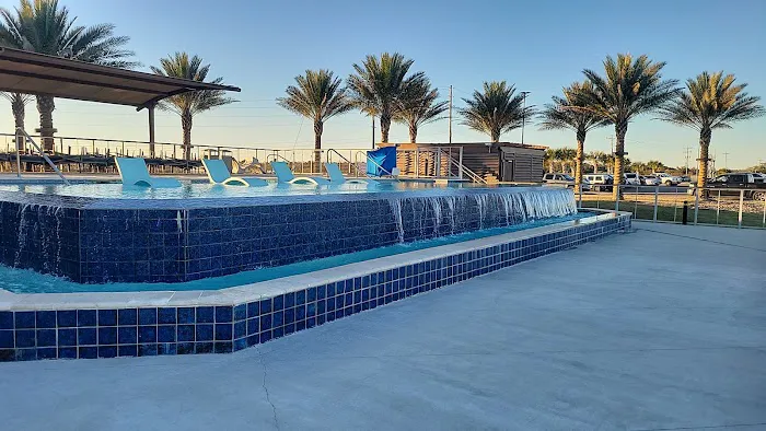 Beach Between Silver Slipper Rv Park & Pier Picture 9