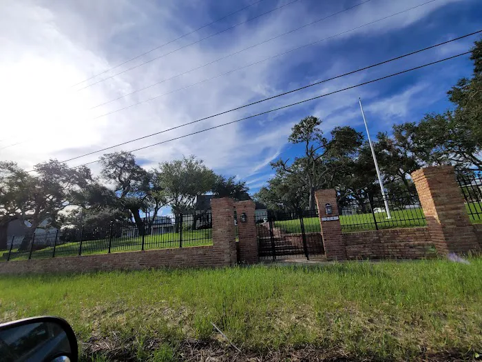 Beach Between Silver Slipper Rv Park & Pier Picture 10