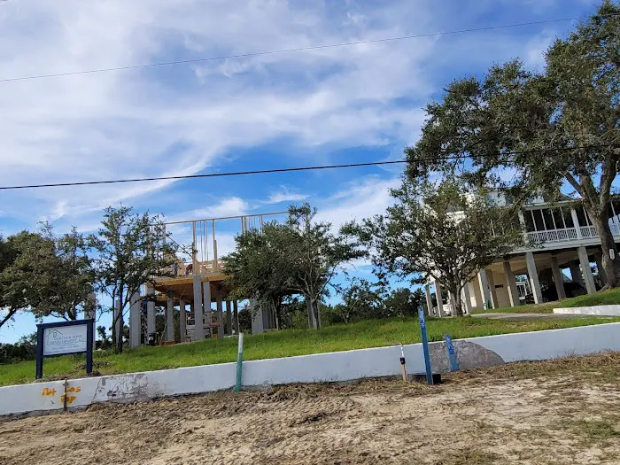 Beach Between Silver Slipper Rv Park & Pier Picture 4